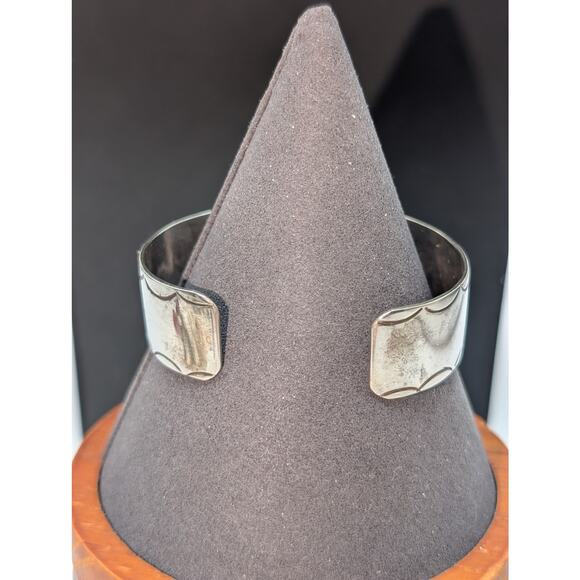 Vtg Navajo Sterling Silver Turquoise & Coral Chip Inlay Bracelet - Signed Ray B - Picture 6 of 8